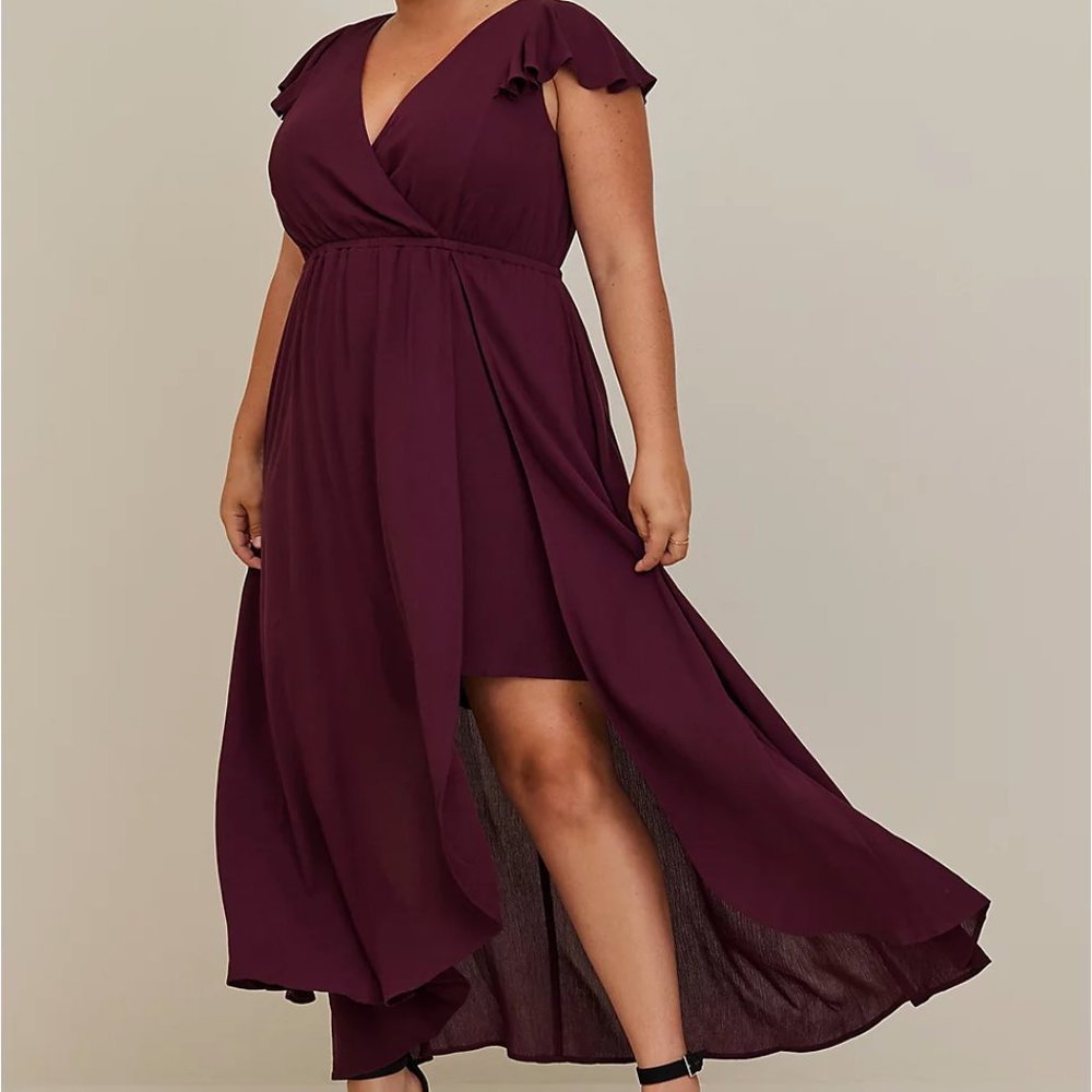 TORRID NWT WALK THROUGH MAXI DRESS - CRINKLE GAUZE WINE